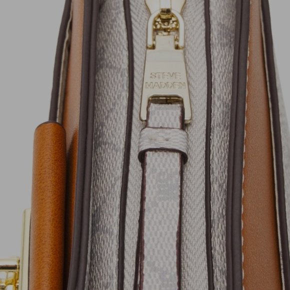 Elegant Crossbody Handbag - Picture 4 of 5